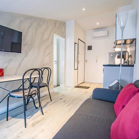 Casa Vacanze Al Teatro Триест Екстериор снимка